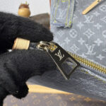 Louis Vuitton CarryAll MM M13289 Gray